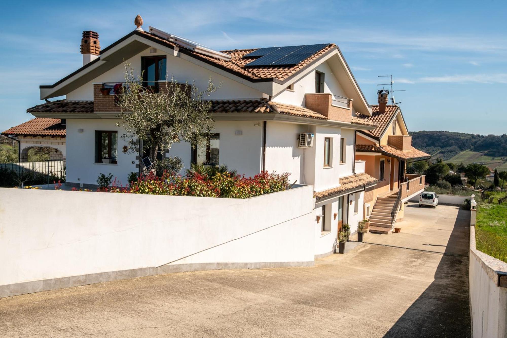 Villa Mastro Oleario 5 Dal Mare 30 Dai Monti Torrevecchia Teatina Bagian luar foto