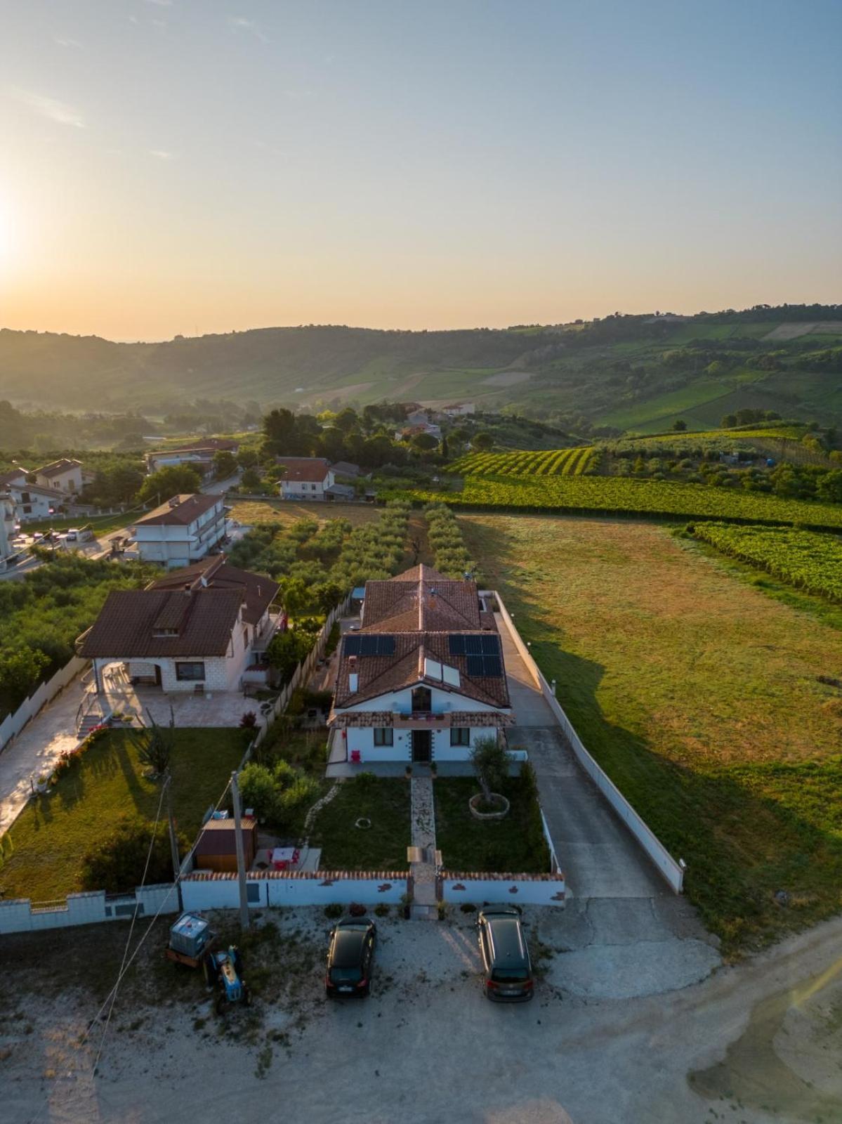 Villa Mastro Oleario 5 Dal Mare 30 Dai Monti Torrevecchia Teatina Bagian luar foto