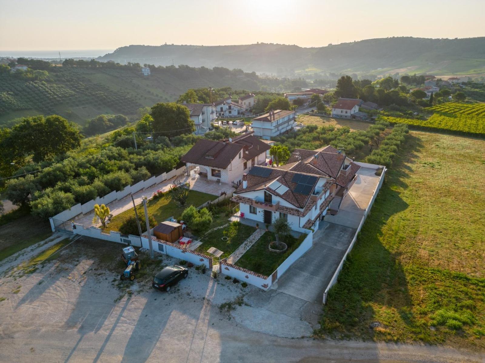 Villa Mastro Oleario 5 Dal Mare 30 Dai Monti Torrevecchia Teatina Bagian luar foto