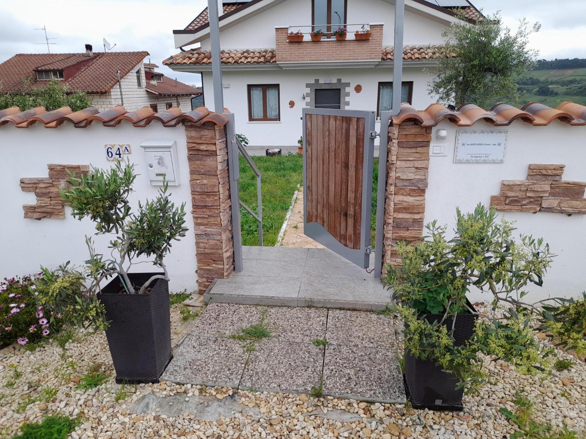 Villa Mastro Oleario 5 Dal Mare 30 Dai Monti Torrevecchia Teatina Bagian luar foto